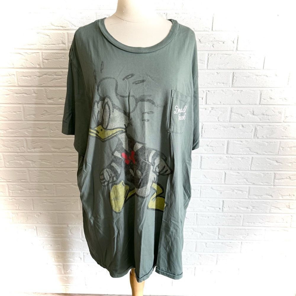 Disney world Donald Duck Angry Stitch Pocket T-Shirt Women’s Size XXL